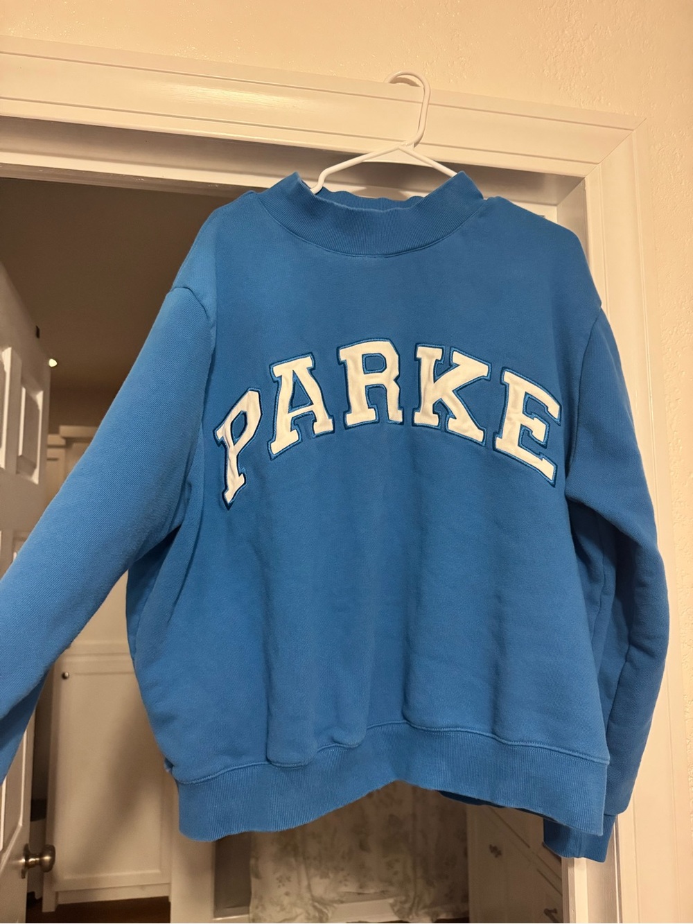 PARKE Blue Crewneck Sweatshirt with Contrast Lettering